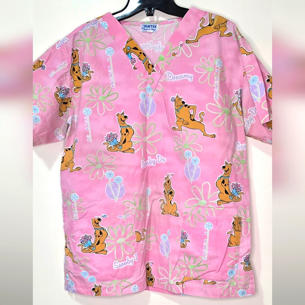 Scrub Top scooby doo